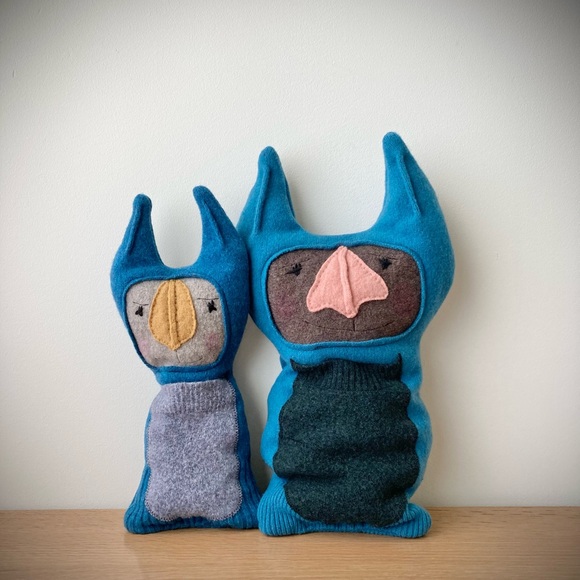 lucky cat 100% wool cashmere sweater doll rustic pillow folk art blue tan kitty - Picture 8 of 9